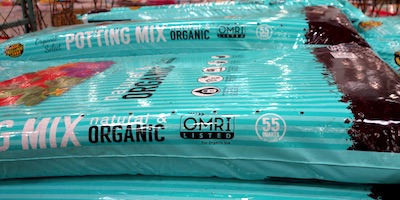 Kellogg Organic Select Potting Soil 55-Quart (Item #1273473) at Costco
