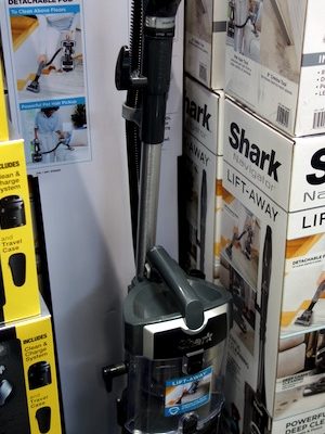 Shark Navigator Lift-Away Upright Vacuum UV650 Costco Display