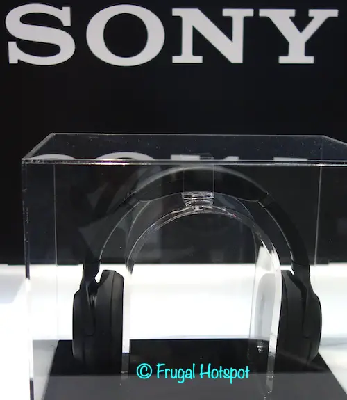 Sony Noise Canceling Wireless Headphones (WH-1000Xm3) Front View | Costco Display