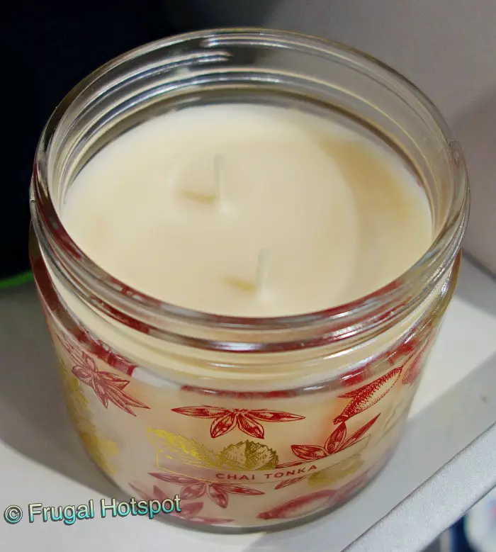 2-wick Bellevue luxury candle | Costco Display