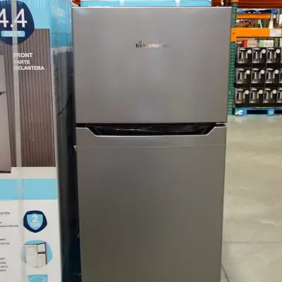 Fridgemaster 4.4 Cu. Ft. Compact Refrigerator | Costco Display 2