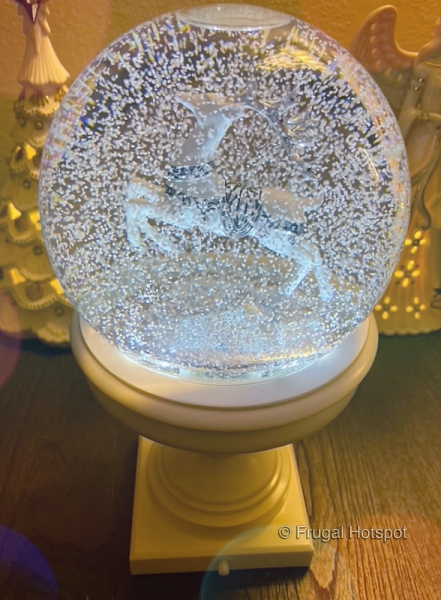 Reindeer Snowglobe